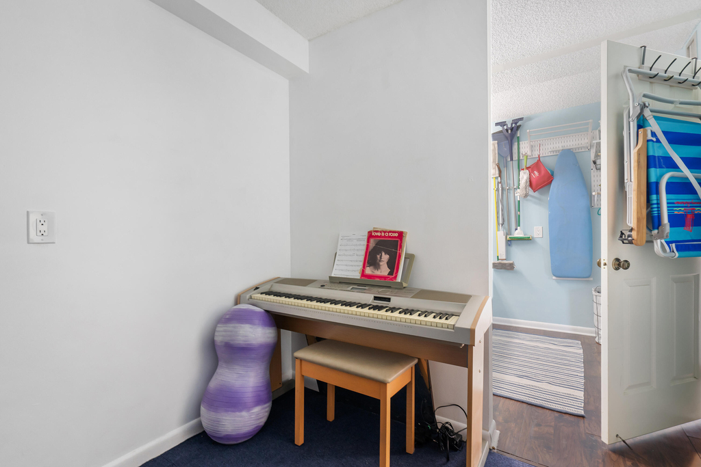 6037 Balboa Circle - Photo 24