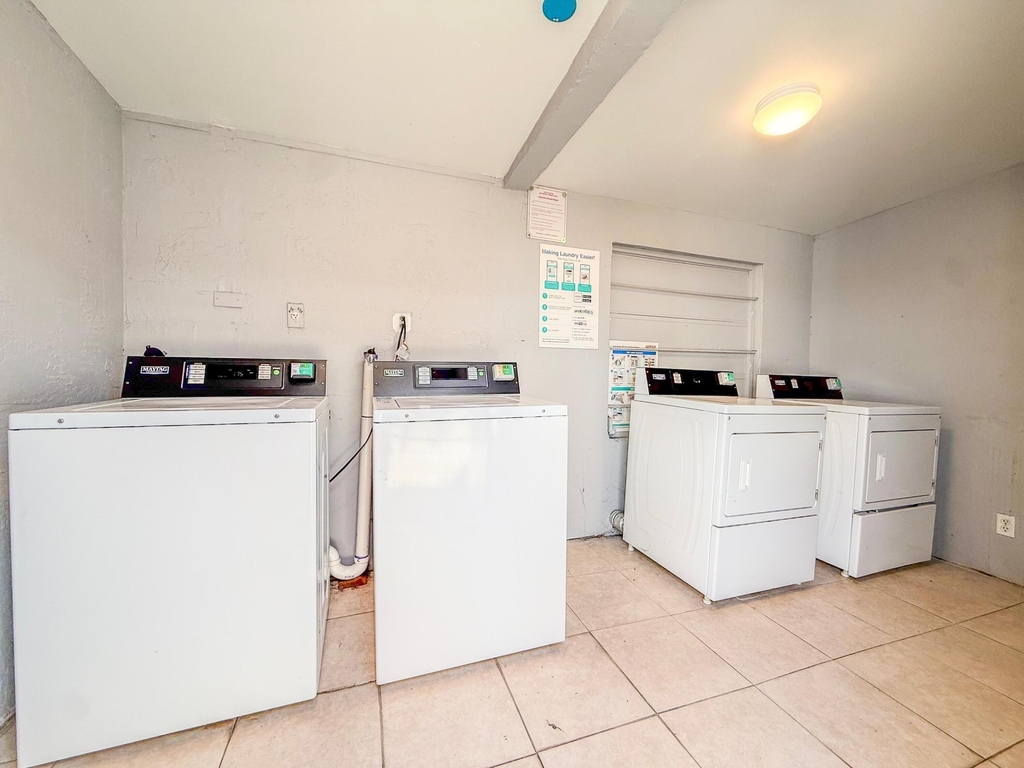 3075 Floweva Street - Photo 12