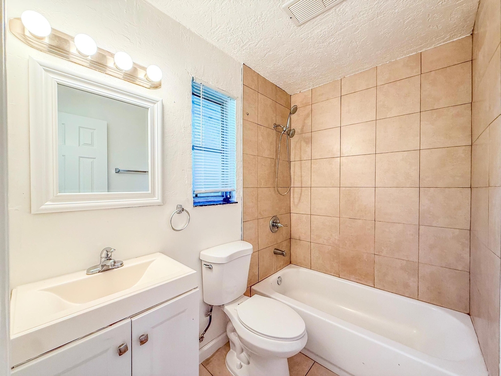 3075 Floweva Street - Photo 7