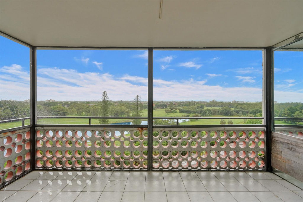 4222 Inverrary Boulevard - Photo 21