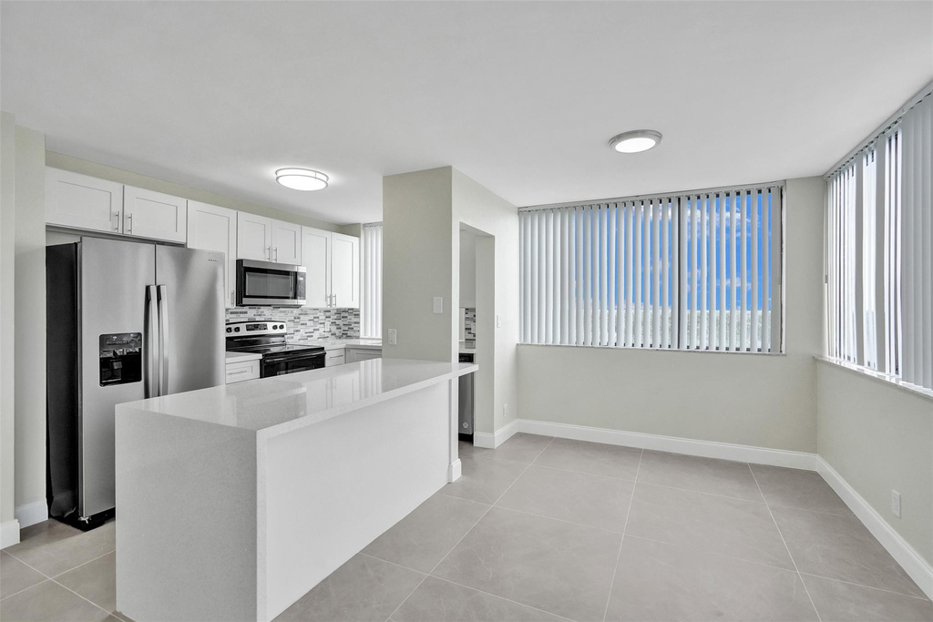 4222 Inverrary Boulevard - Photo 0