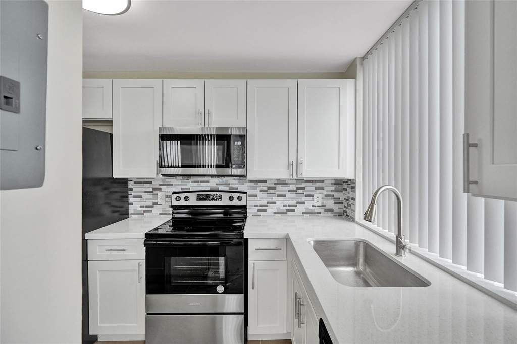 4222 Inverrary Boulevard - Photo 1