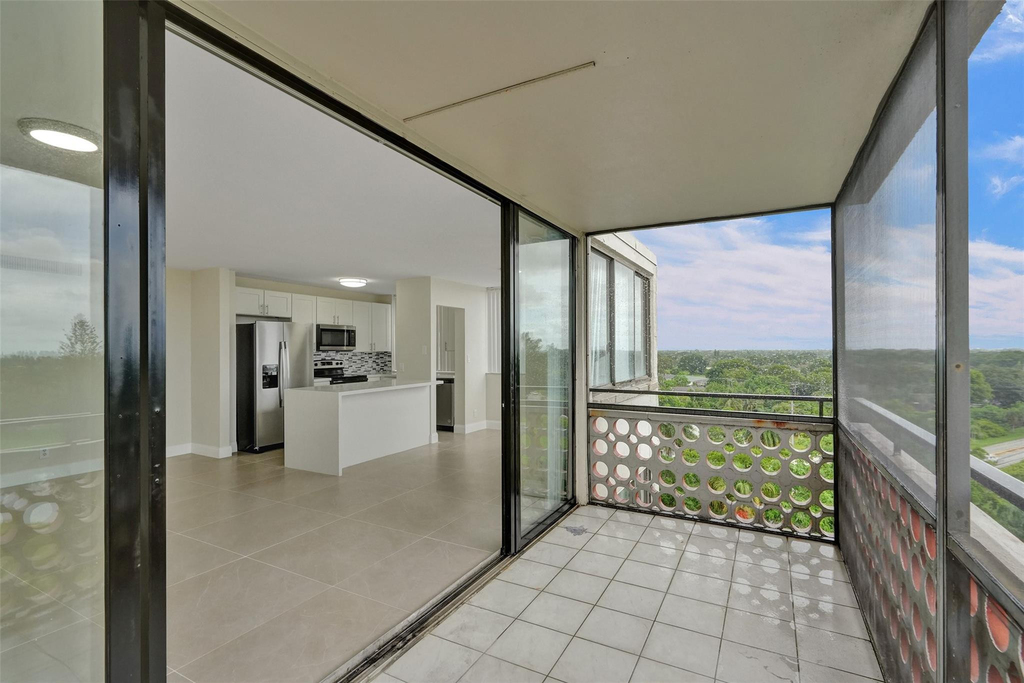 4222 Inverrary Boulevard - Photo 24