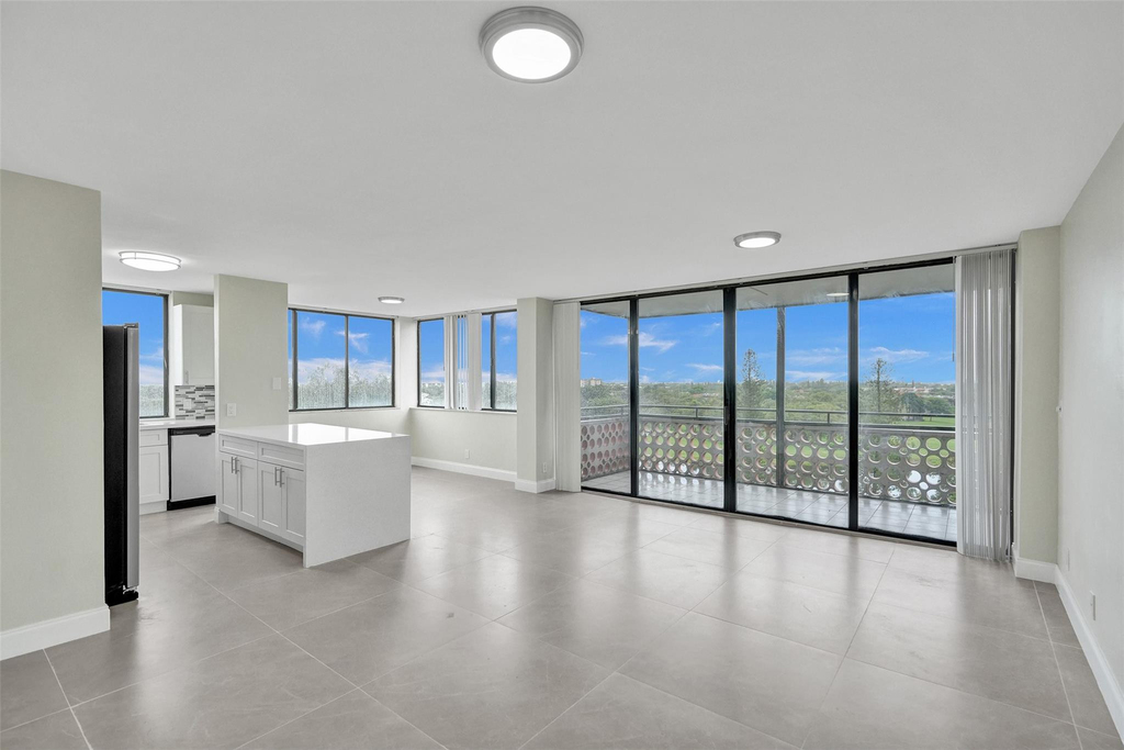 4222 Inverrary Boulevard - Photo 5