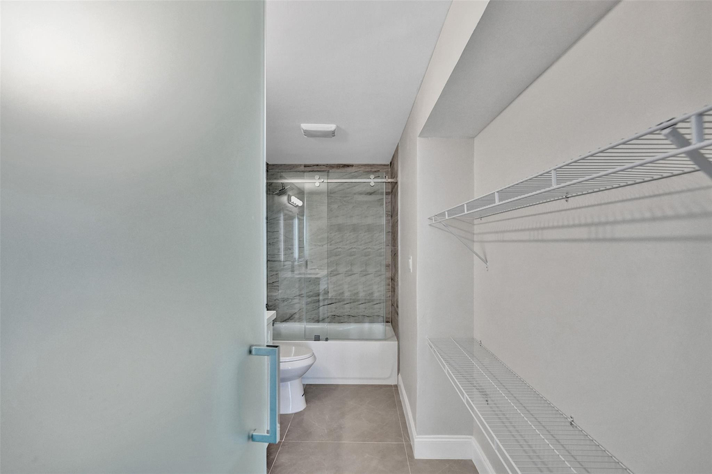 4222 Inverrary Boulevard - Photo 33