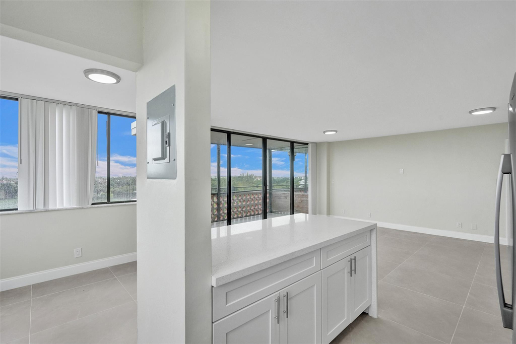 4222 Inverrary Boulevard - Photo 16