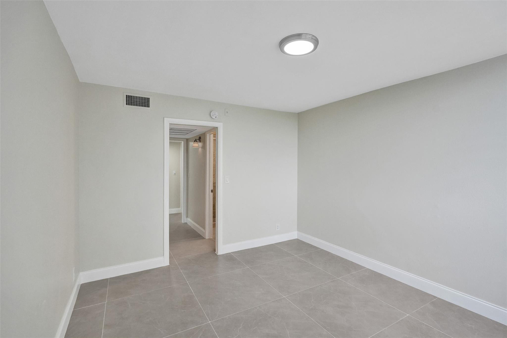 4222 Inverrary Boulevard - Photo 48