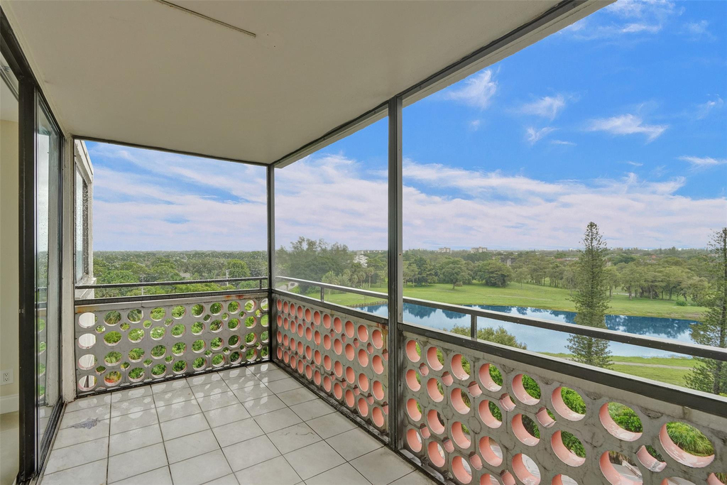 4222 Inverrary Boulevard - Photo 23