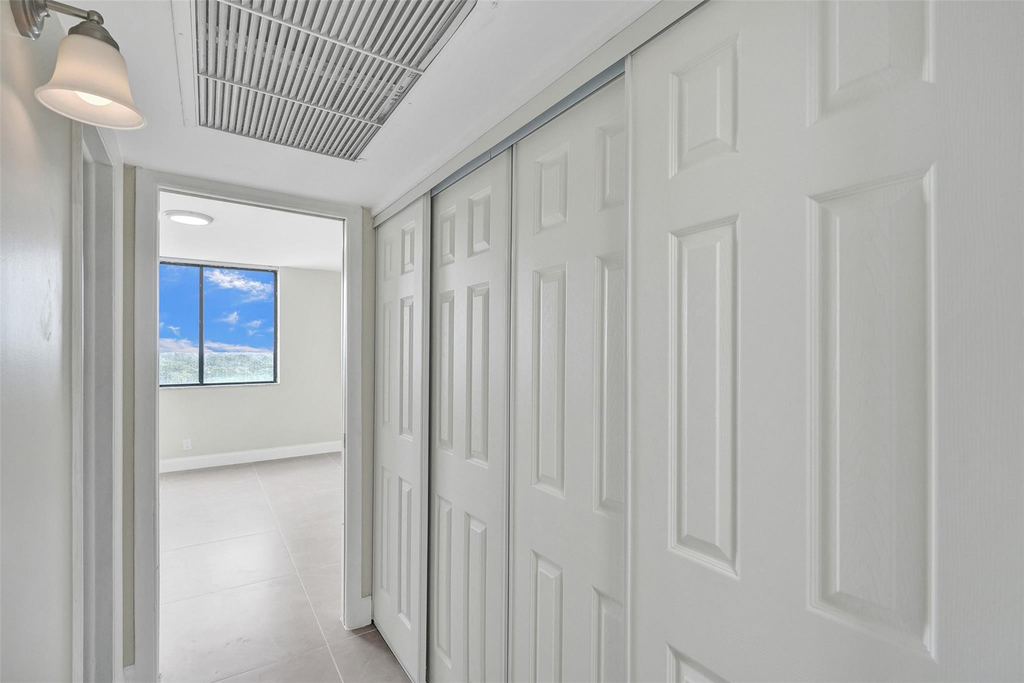 4222 Inverrary Boulevard - Photo 40