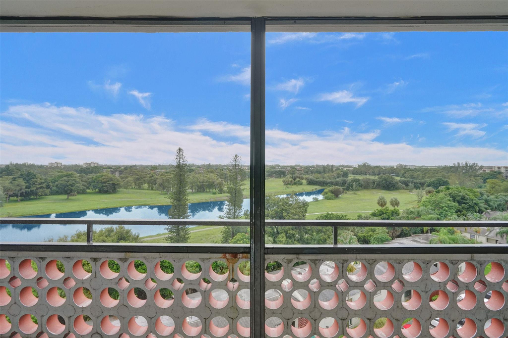 4222 Inverrary Boulevard - Photo 19