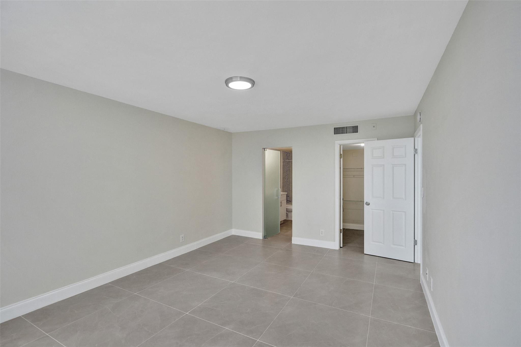 4222 Inverrary Boulevard - Photo 31