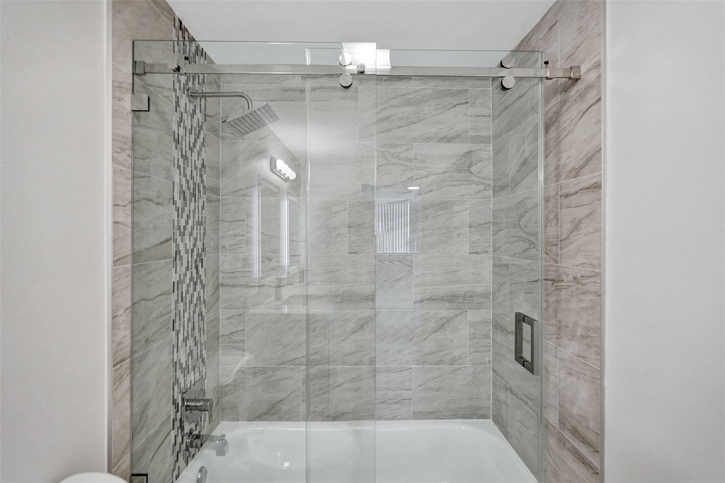 4222 Inverrary Boulevard - Photo 37