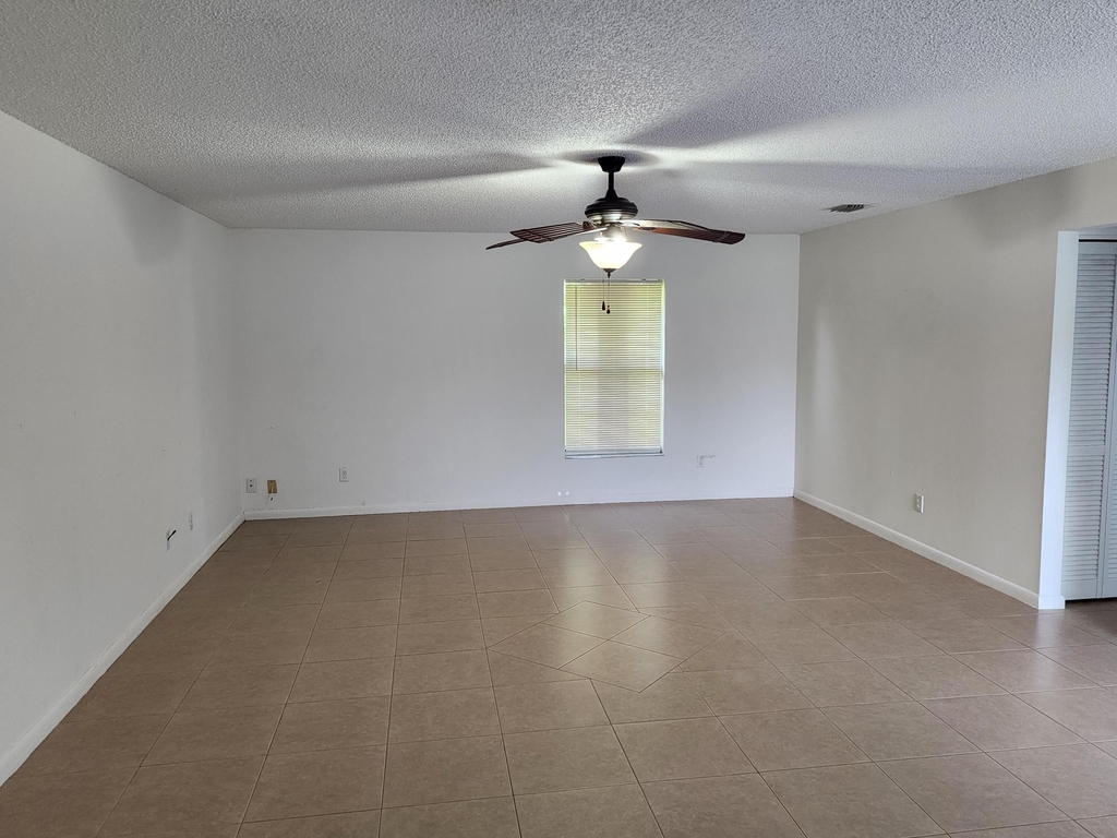 2514 Se Rock Springs Drive - Photo 6