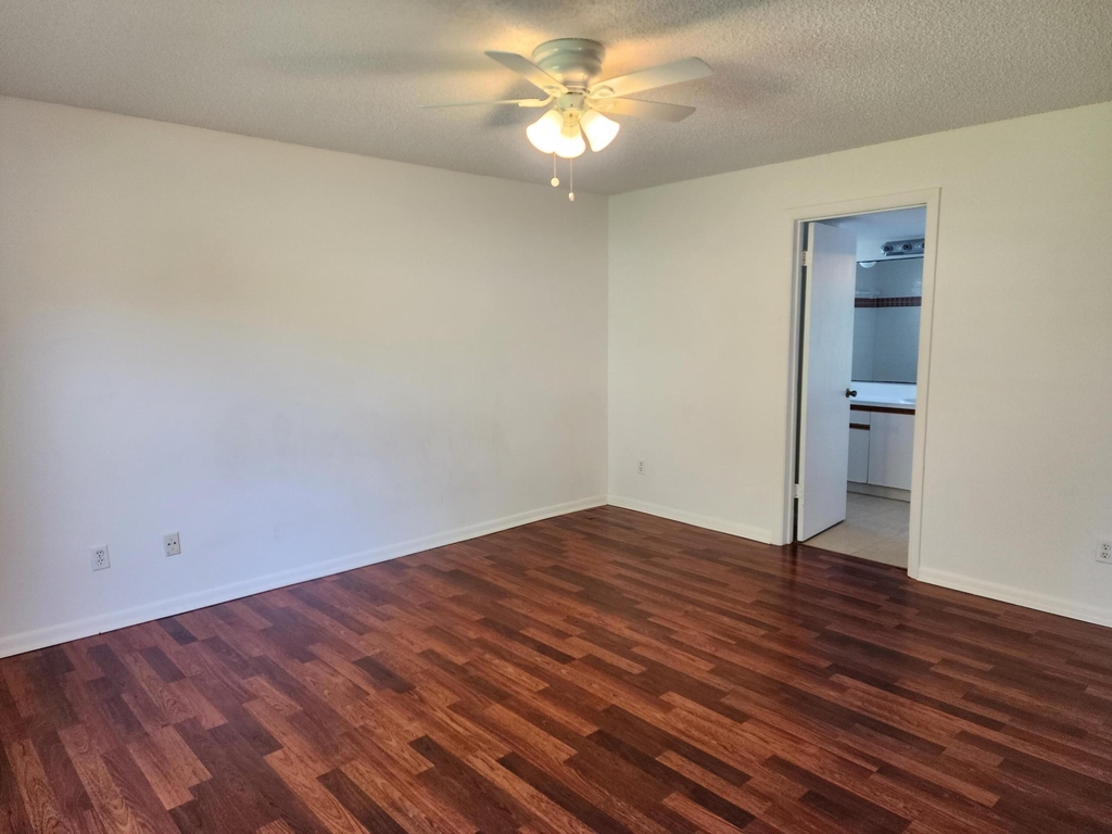 2514 Se Rock Springs Drive - Photo 7