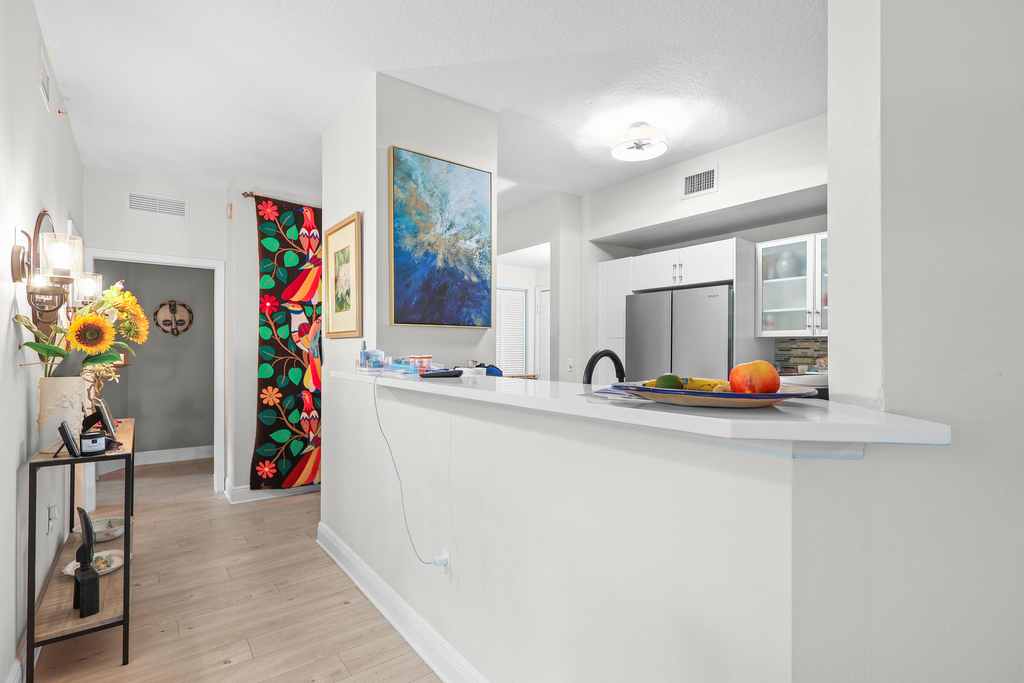 804 E Windward Way - Photo 8