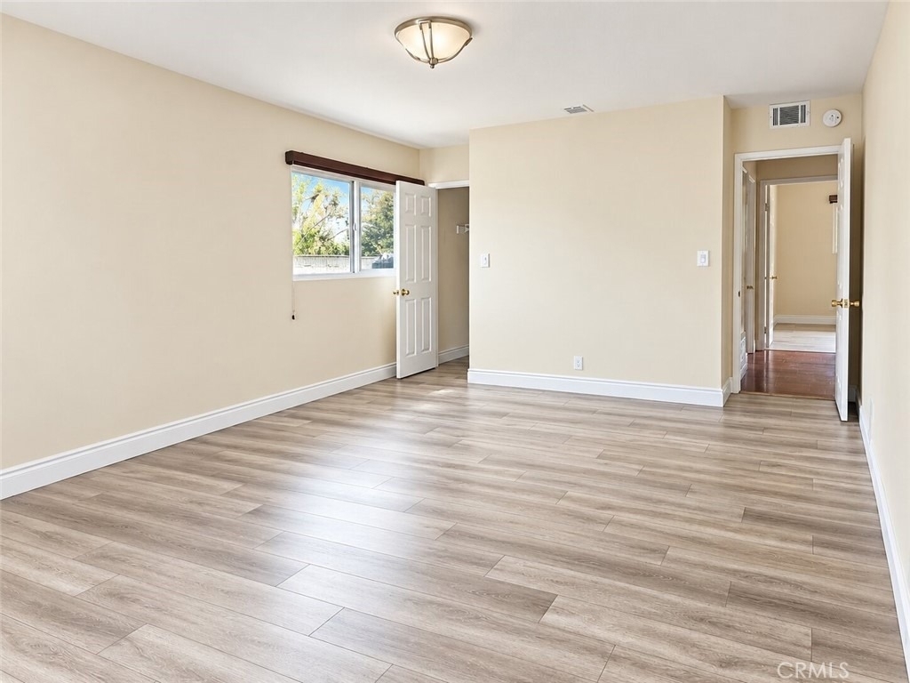 2920 Leopold Ave - Photo 9