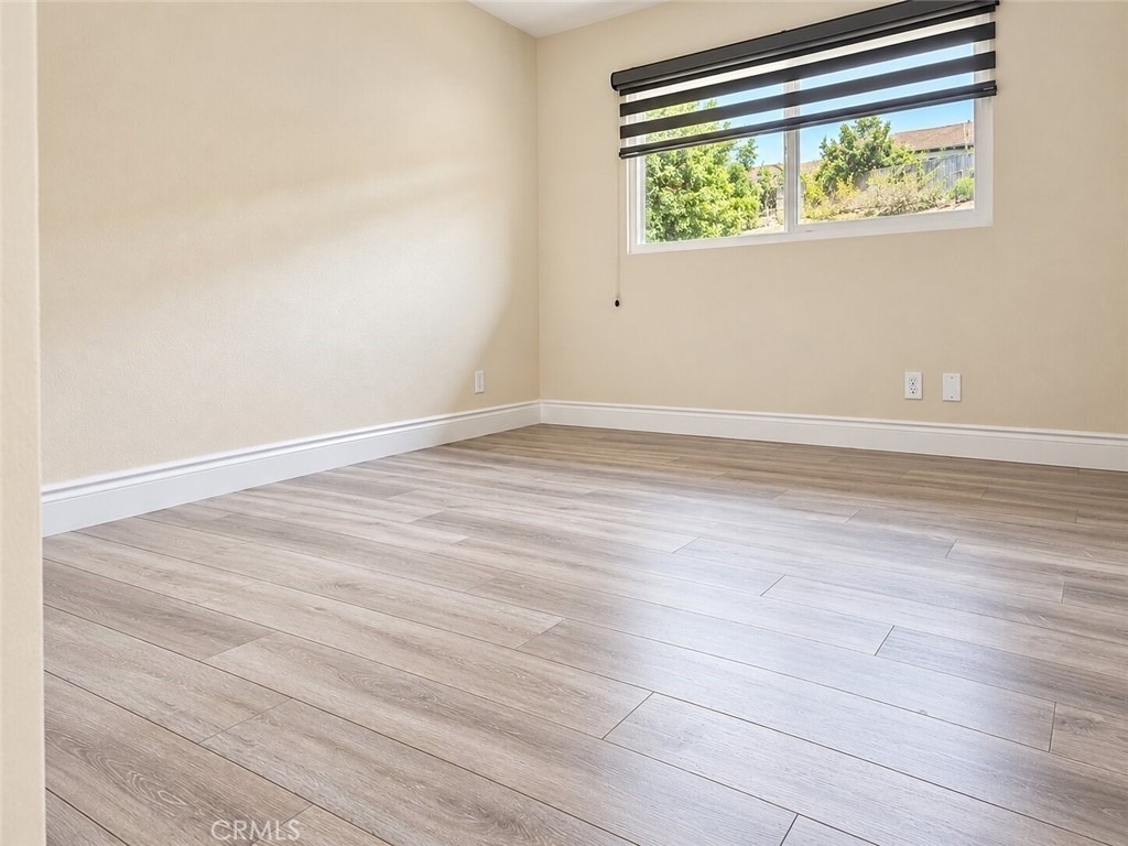 2920 Leopold Ave - Photo 13