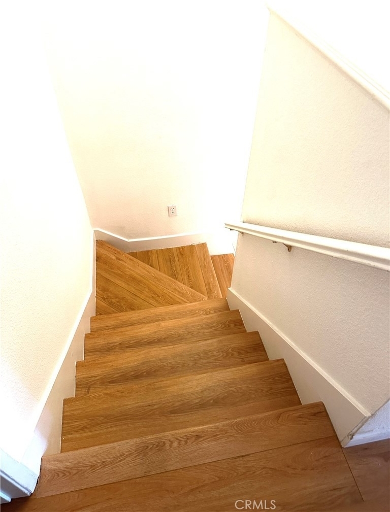 21931 Burbank - Photo 11