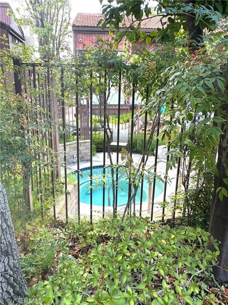 21931 Burbank - Photo 31