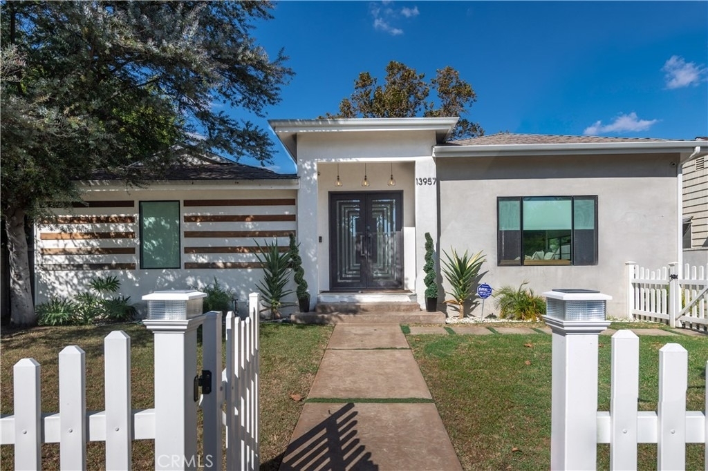 13957 Hesby Street - Photo 1