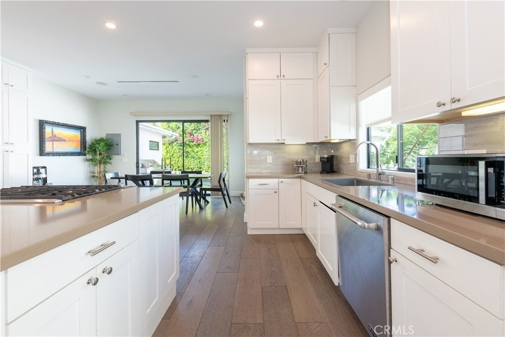 13957 Hesby Street - Photo 11