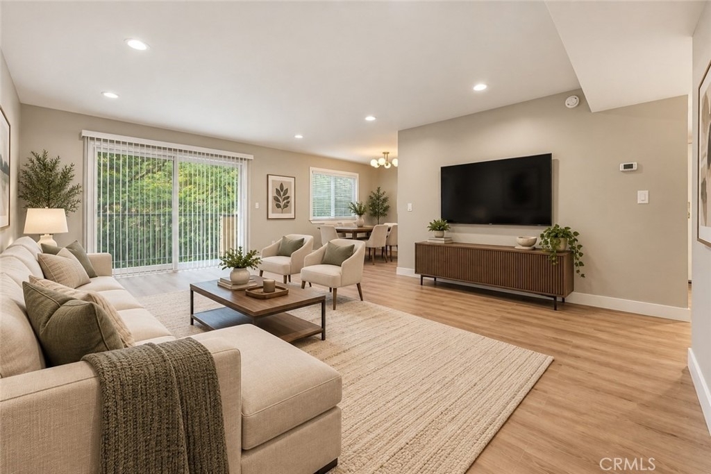 637 N West Knoll - Photo 7