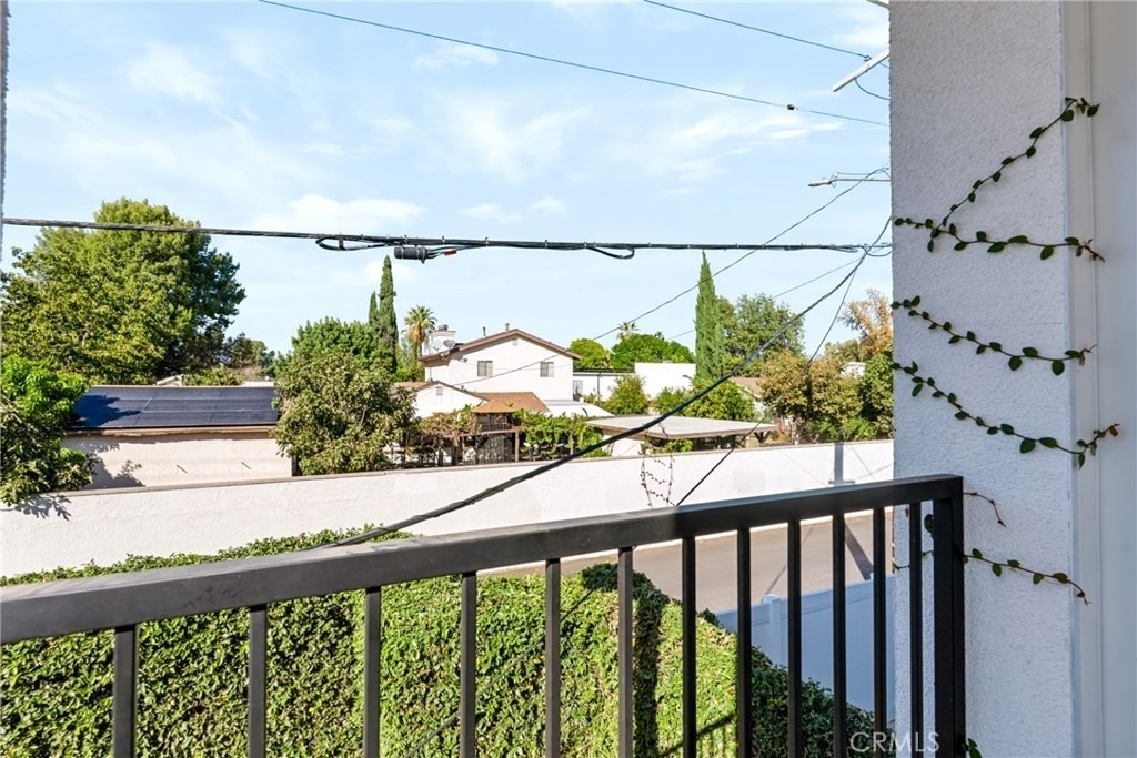 6512 Gloria Avenue - Photo 16