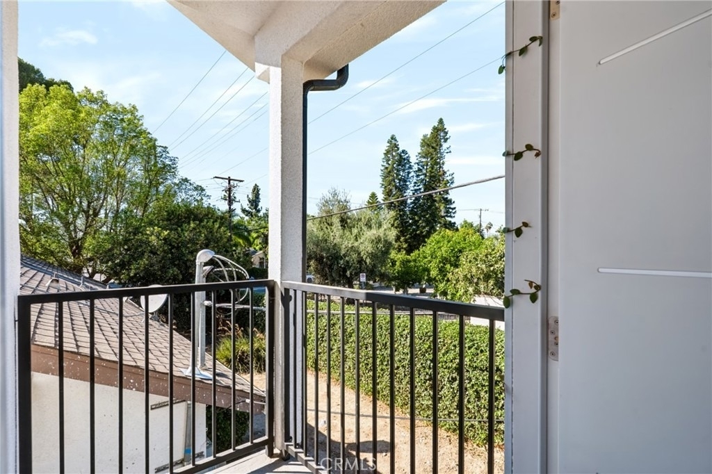 6512 Gloria Avenue - Photo 17
