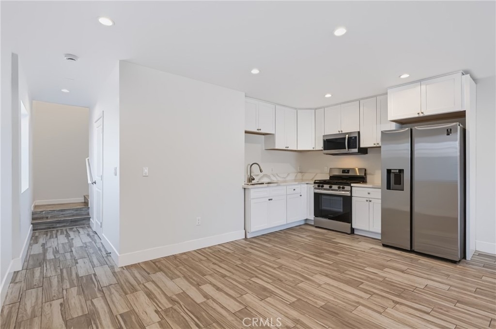 6512 Gloria Avenue - Photo 7