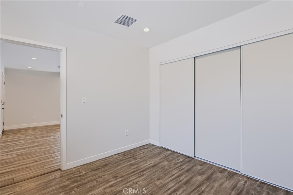 6512 Gloria Avenue - Photo 8