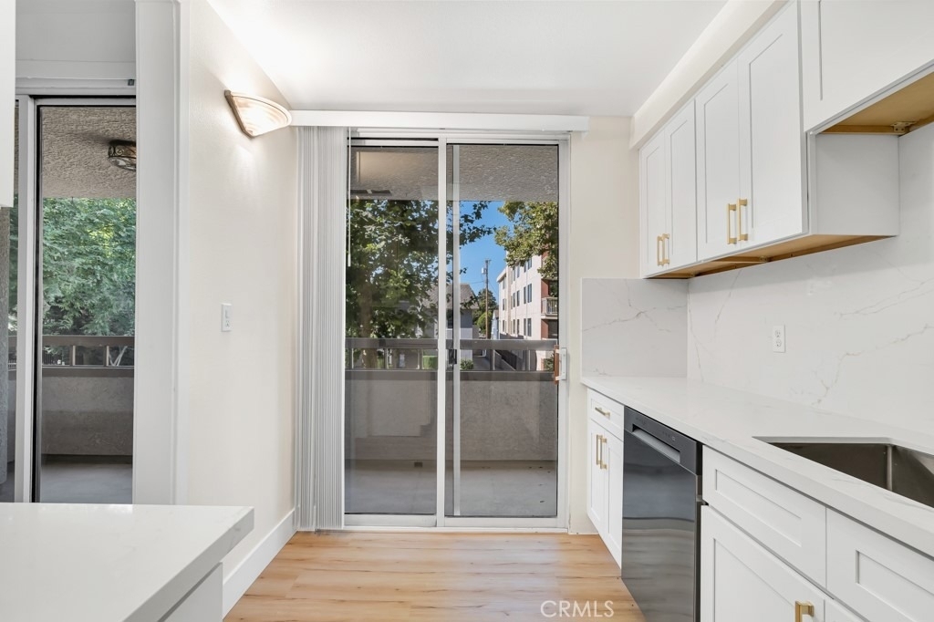 14530 Benefit Street - Photo 17