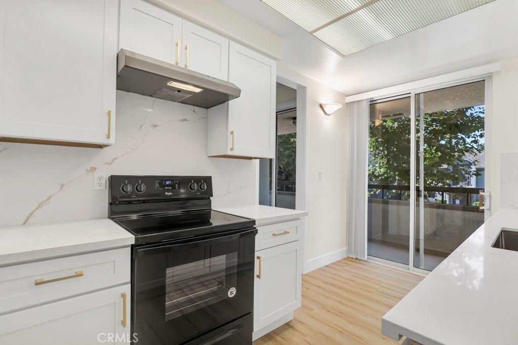 14530 Benefit Street - Photo 16