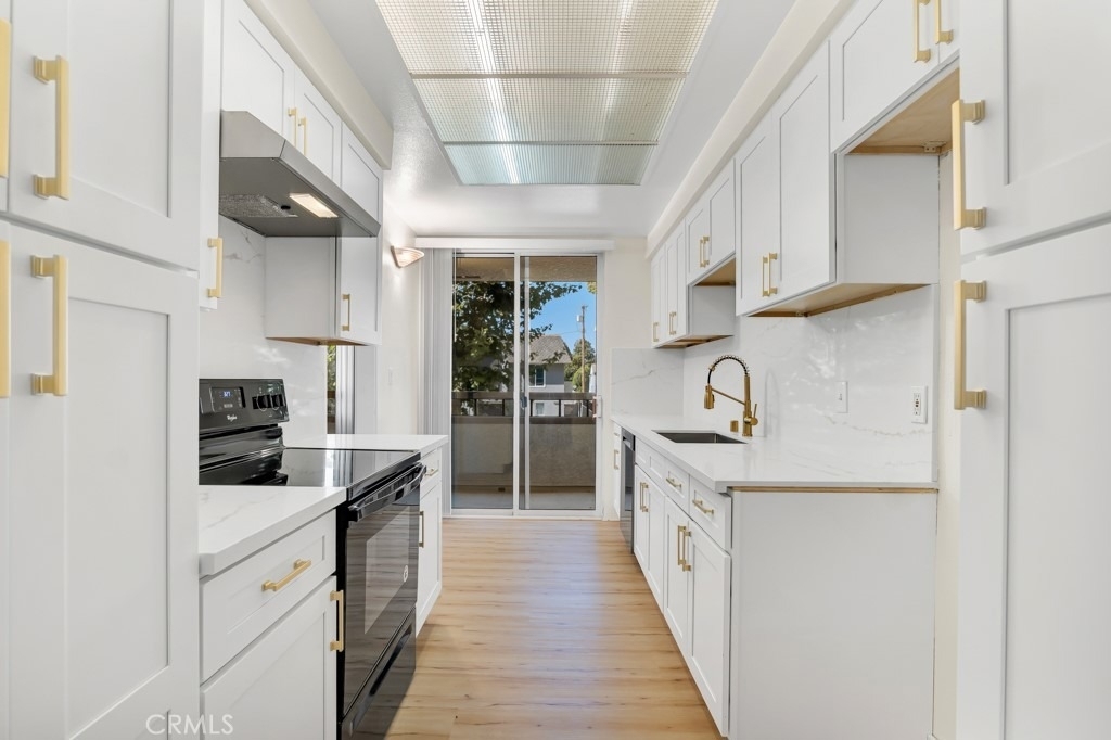 14530 Benefit Street - Photo 2