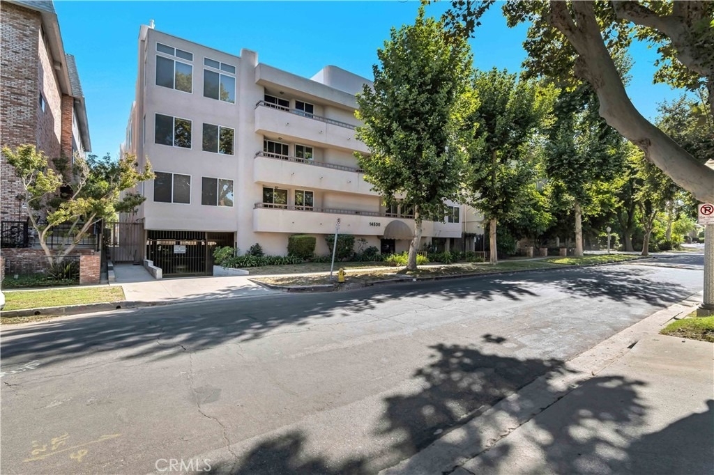 14530 Benefit Street - Photo 5
