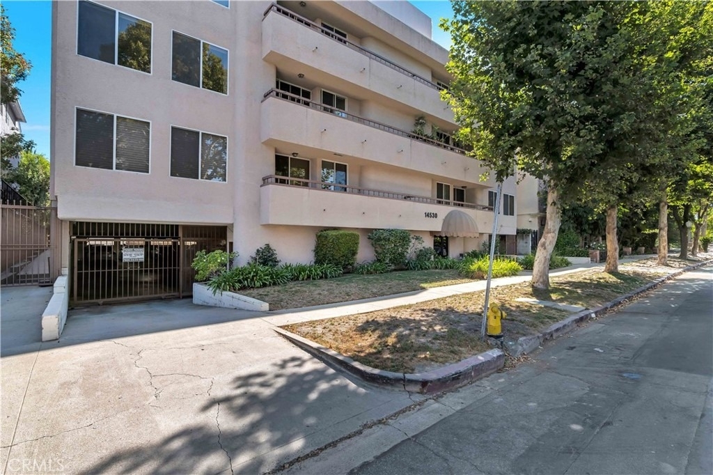 14530 Benefit Street - Photo 36