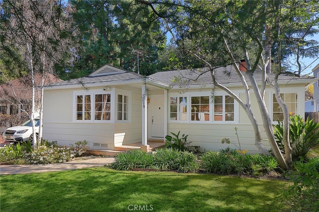 3914 Vantage Avenue - Photo 1
