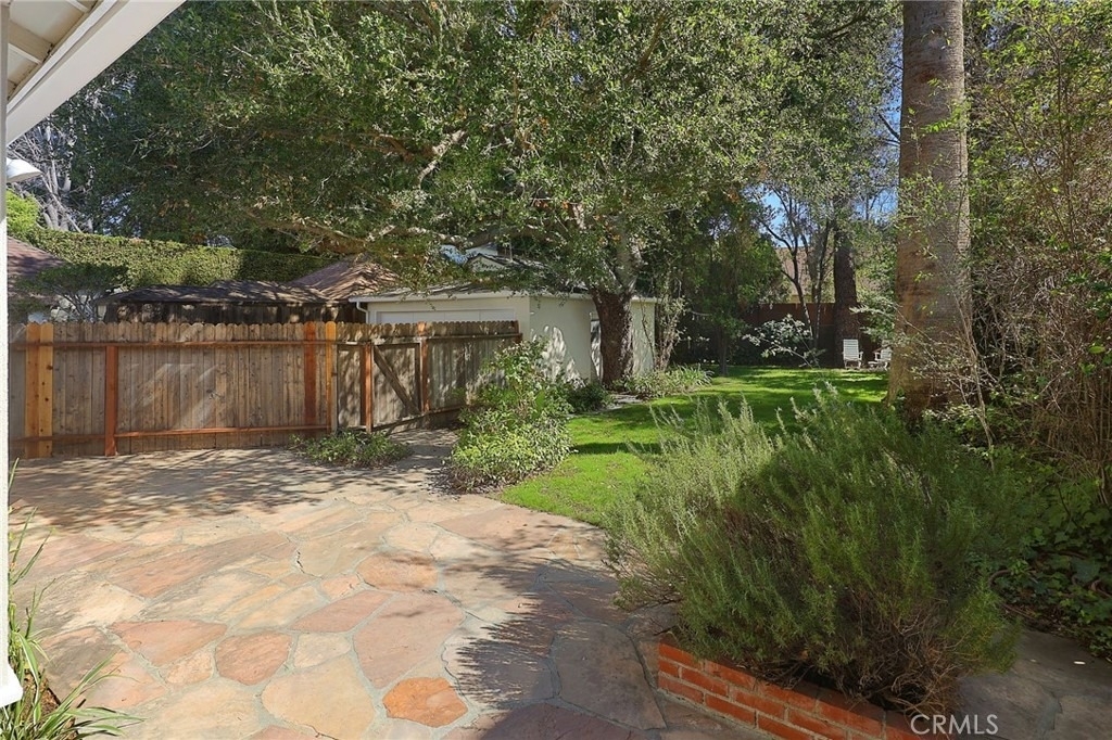 3914 Vantage Avenue - Photo 22