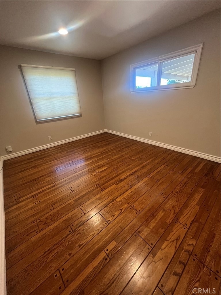 22615 Collins Street - Photo 11