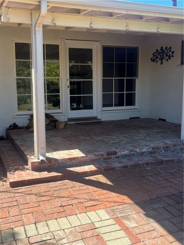 22615 Collins Street - Photo 14