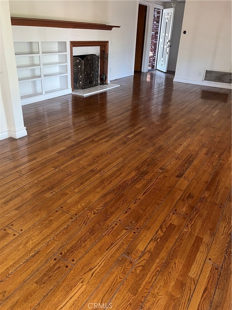 22615 Collins Street - Photo 9