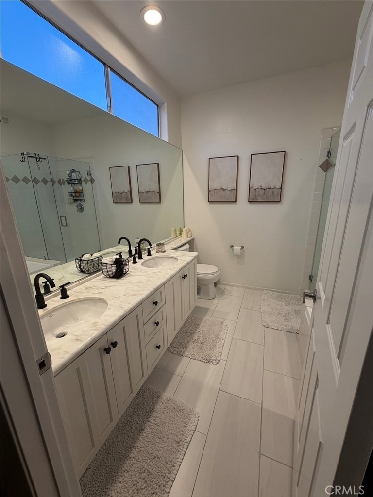 4970 Kester Avenue - Photo 9