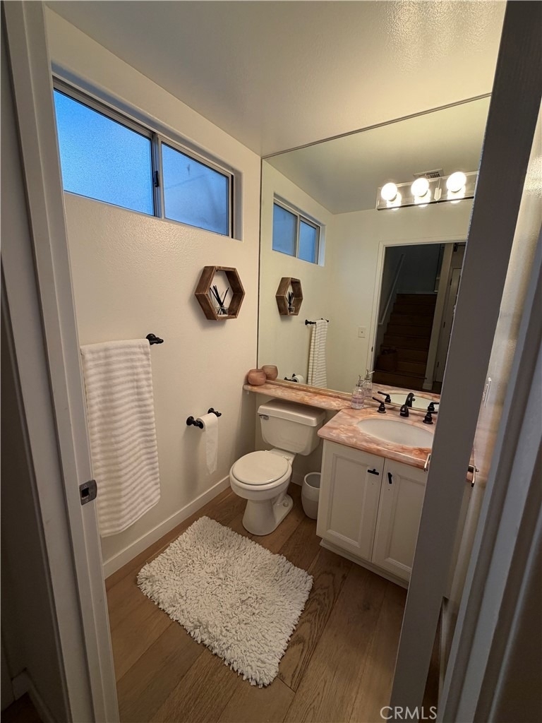 4970 Kester Avenue - Photo 6