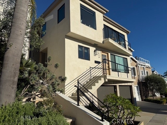 1838 Manhattan Ave - Photo 1