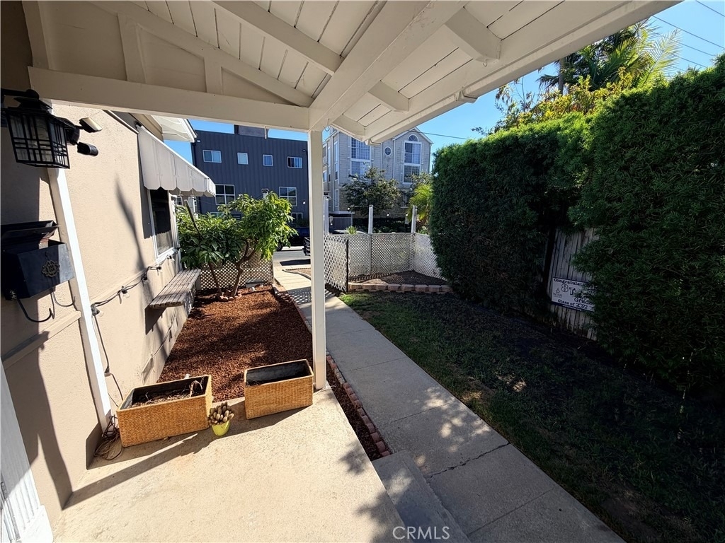 6757 W 86th Place - Photo 3