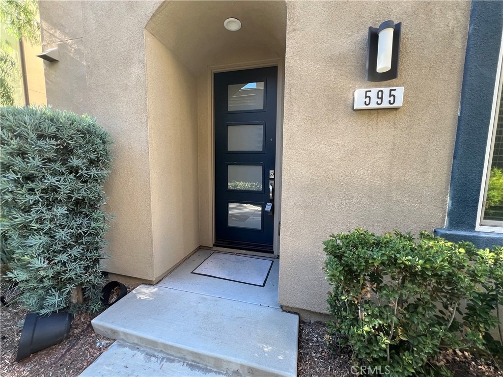 595 Cultivate - Photo 1