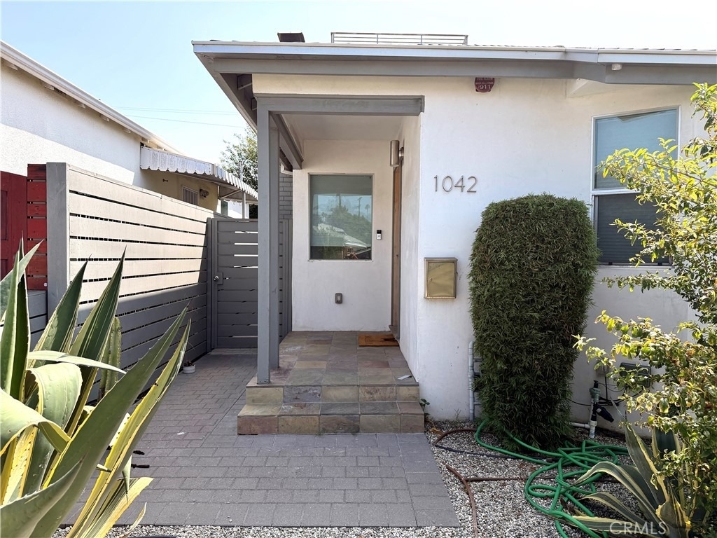 1042 Garfield Avenue - Photo 3