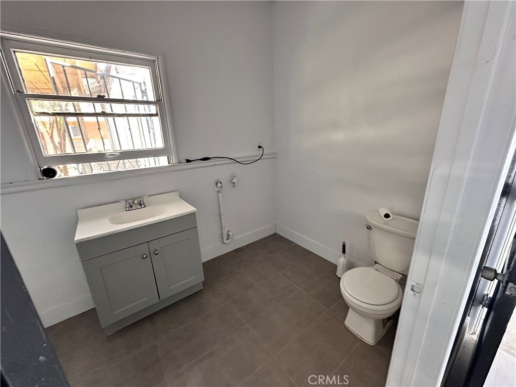 208 E Cornell - Photo 9