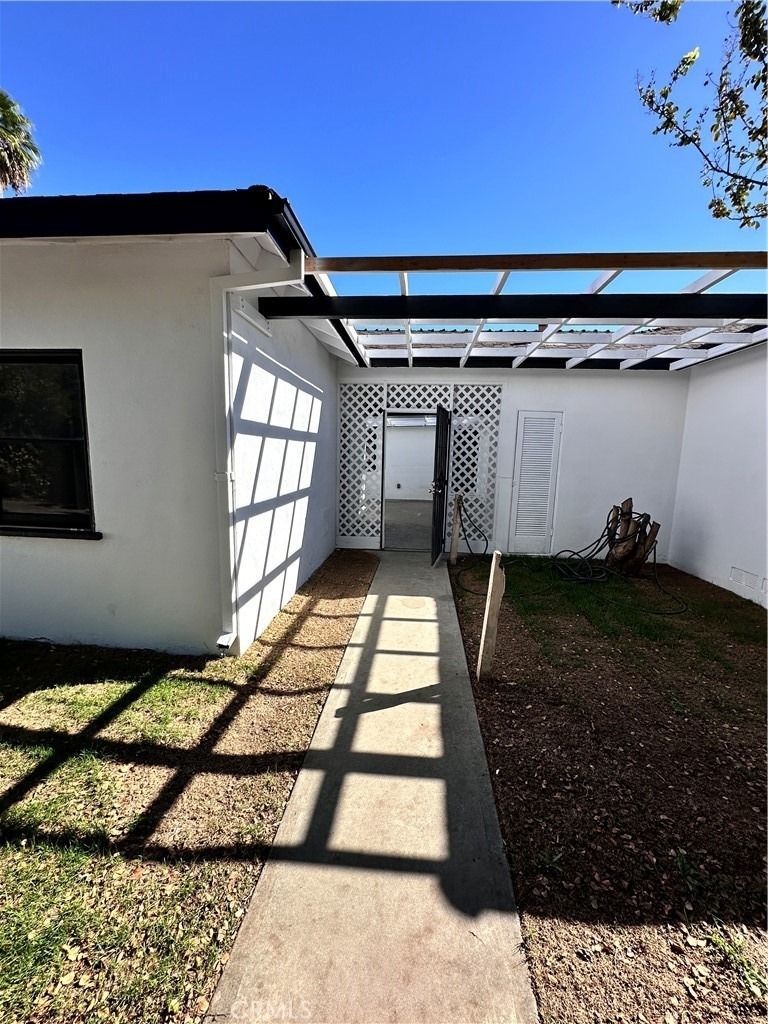 208 E Cornell - Photo 14