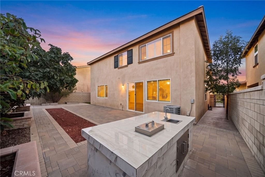 6898 Cache Way - Photo 20