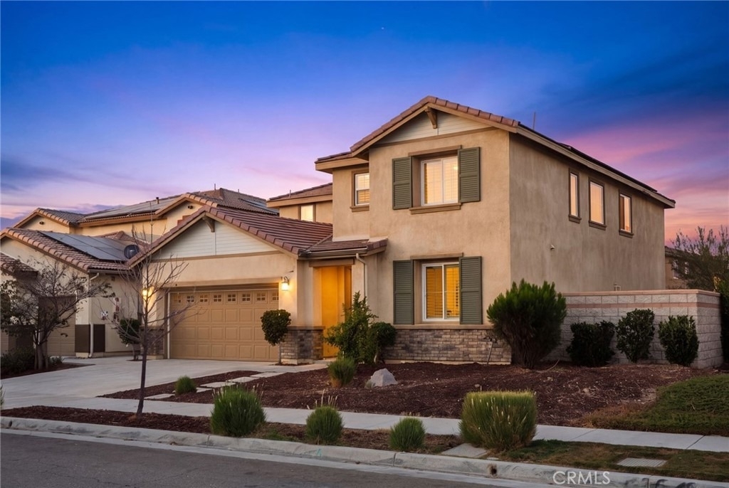 6898 Cache Way - Photo 1